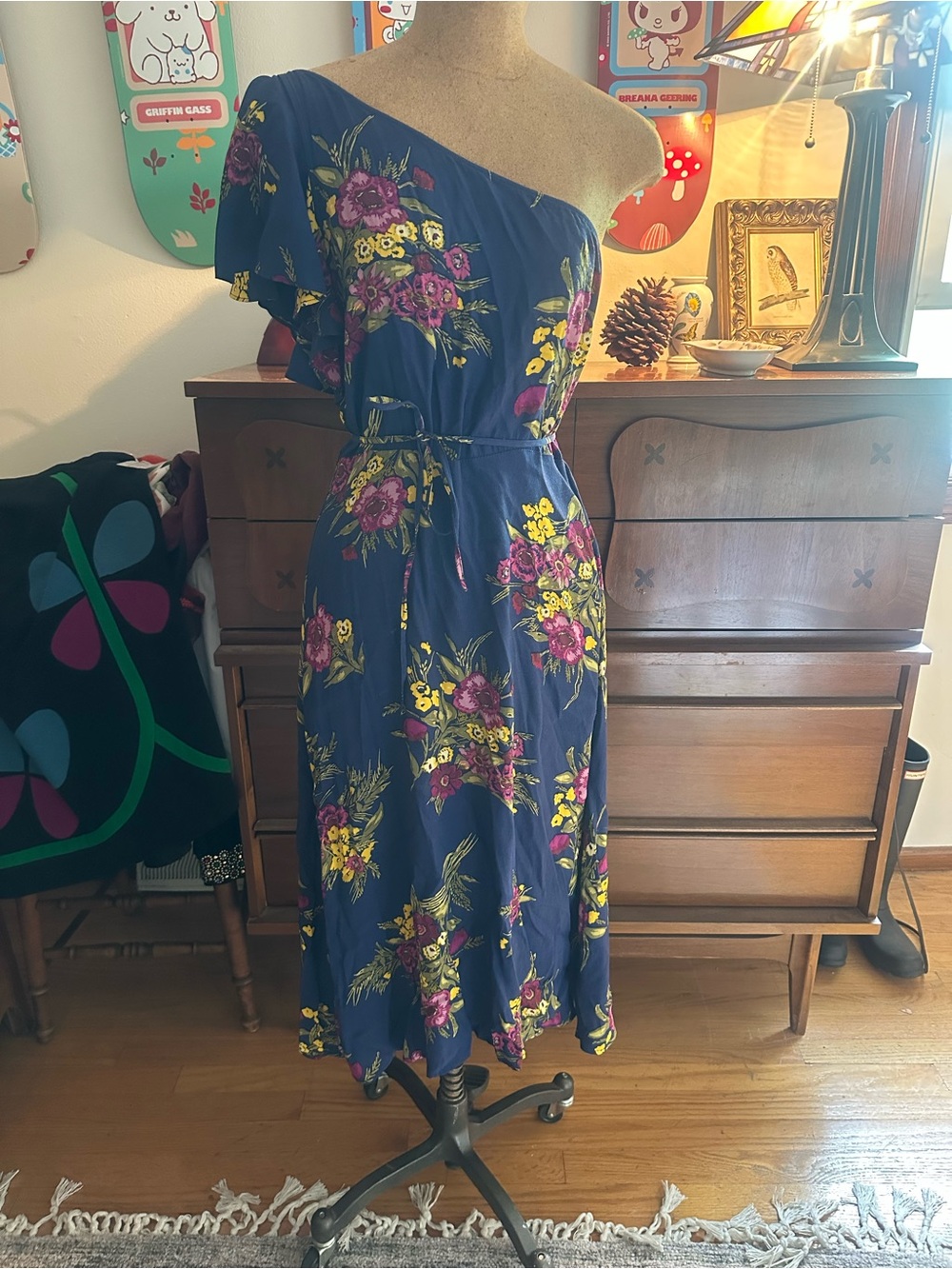 Leith one Shoulder Navy Floral navy floral dress small